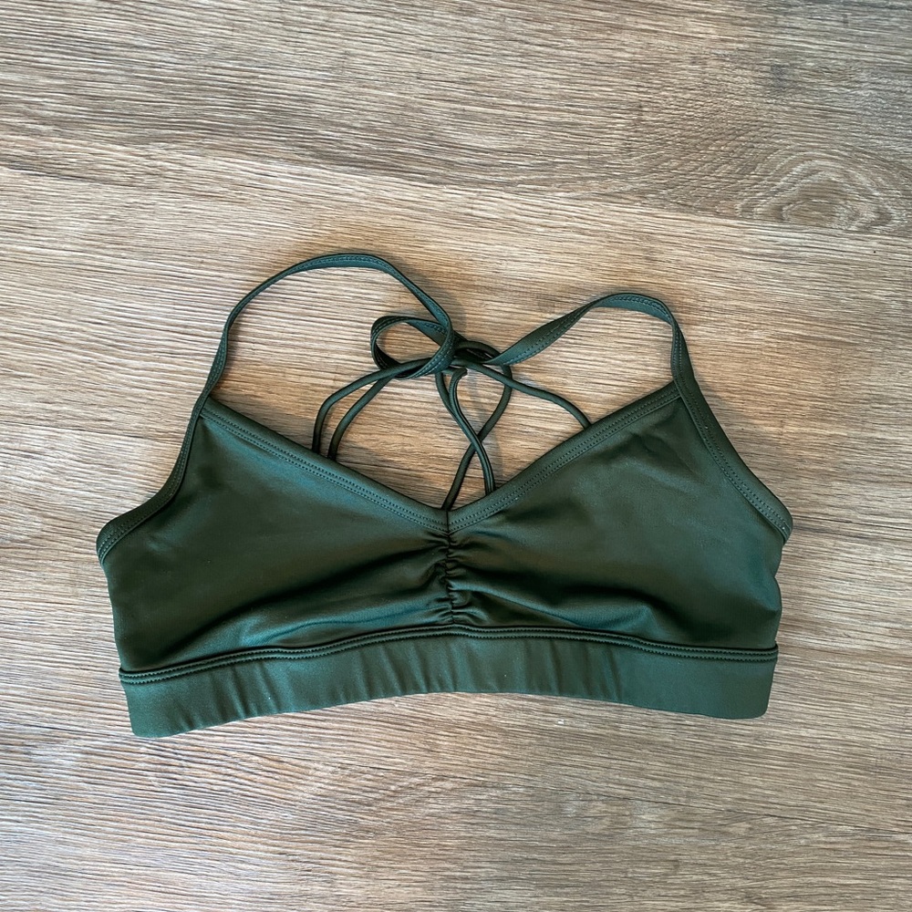 ALO yoga green sports bra